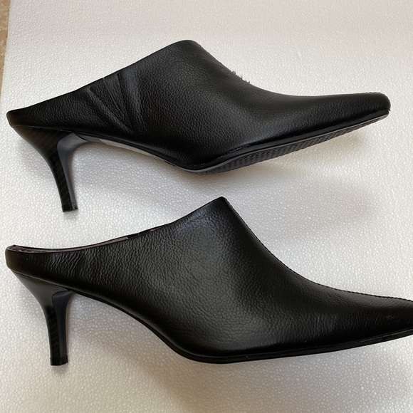 Vegan Leather Pointed Toe Boot Size 10 - Picture 2 of 5